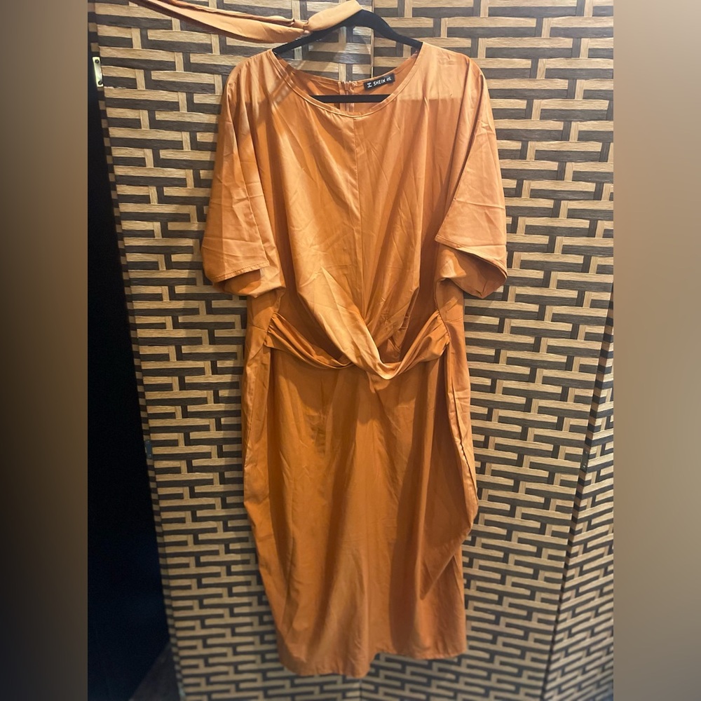 NWOT SHEIN orange crossover dress with tie belt women’s 4x fits like 2x
